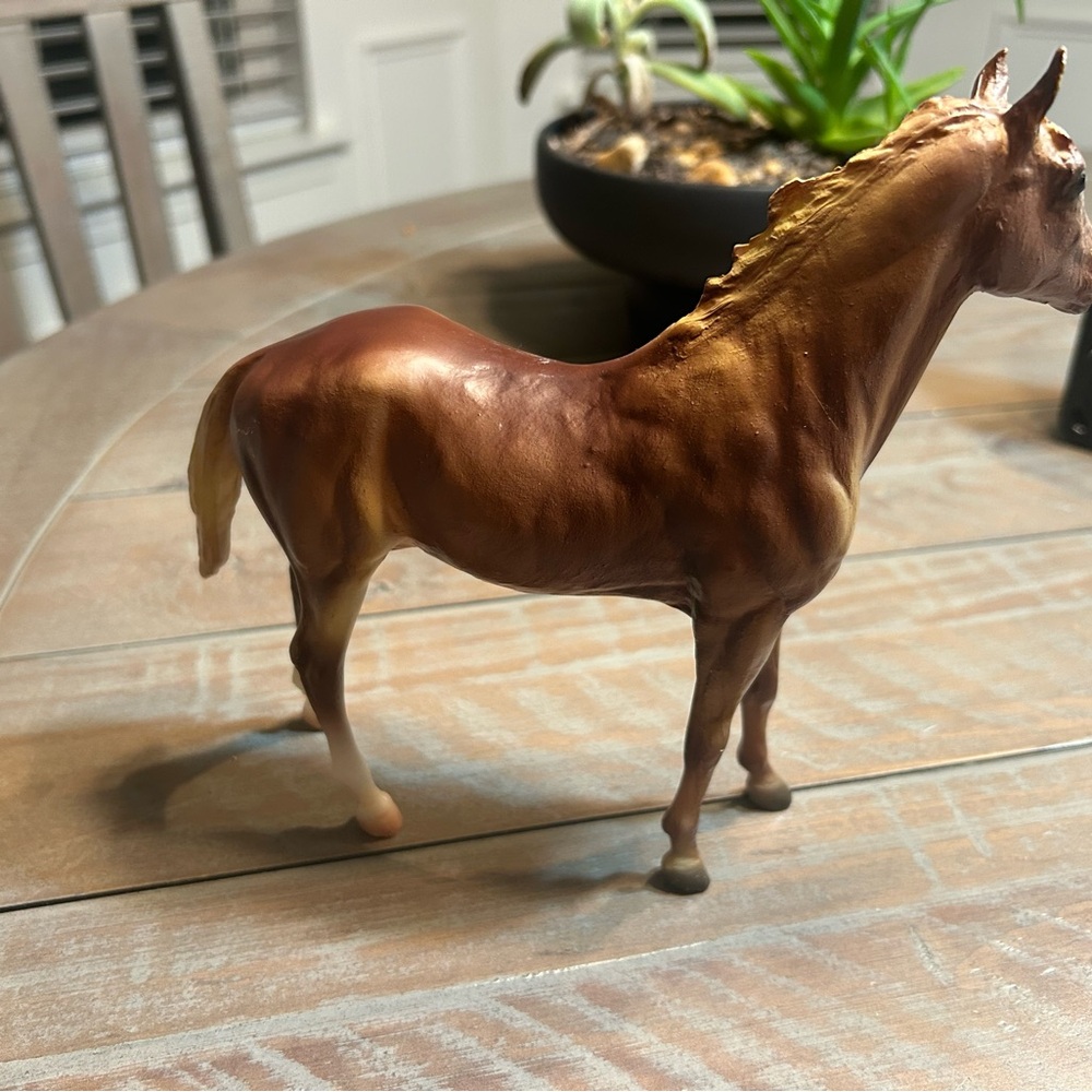 Breyer Model Horse Classic Sorrel Duchess Horse Western - Picture 2 of 3